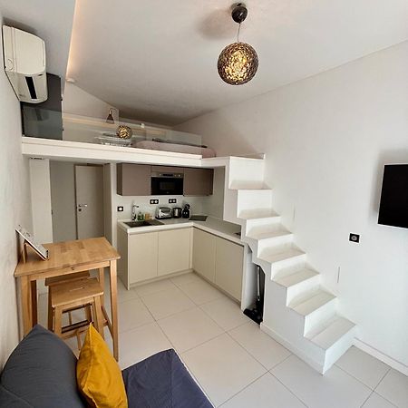 Studio A Louer Au Coeur Du Carre Dor A Nice, Rue Dalpozzo A 150 Metres Des Plages Eksteriør billede