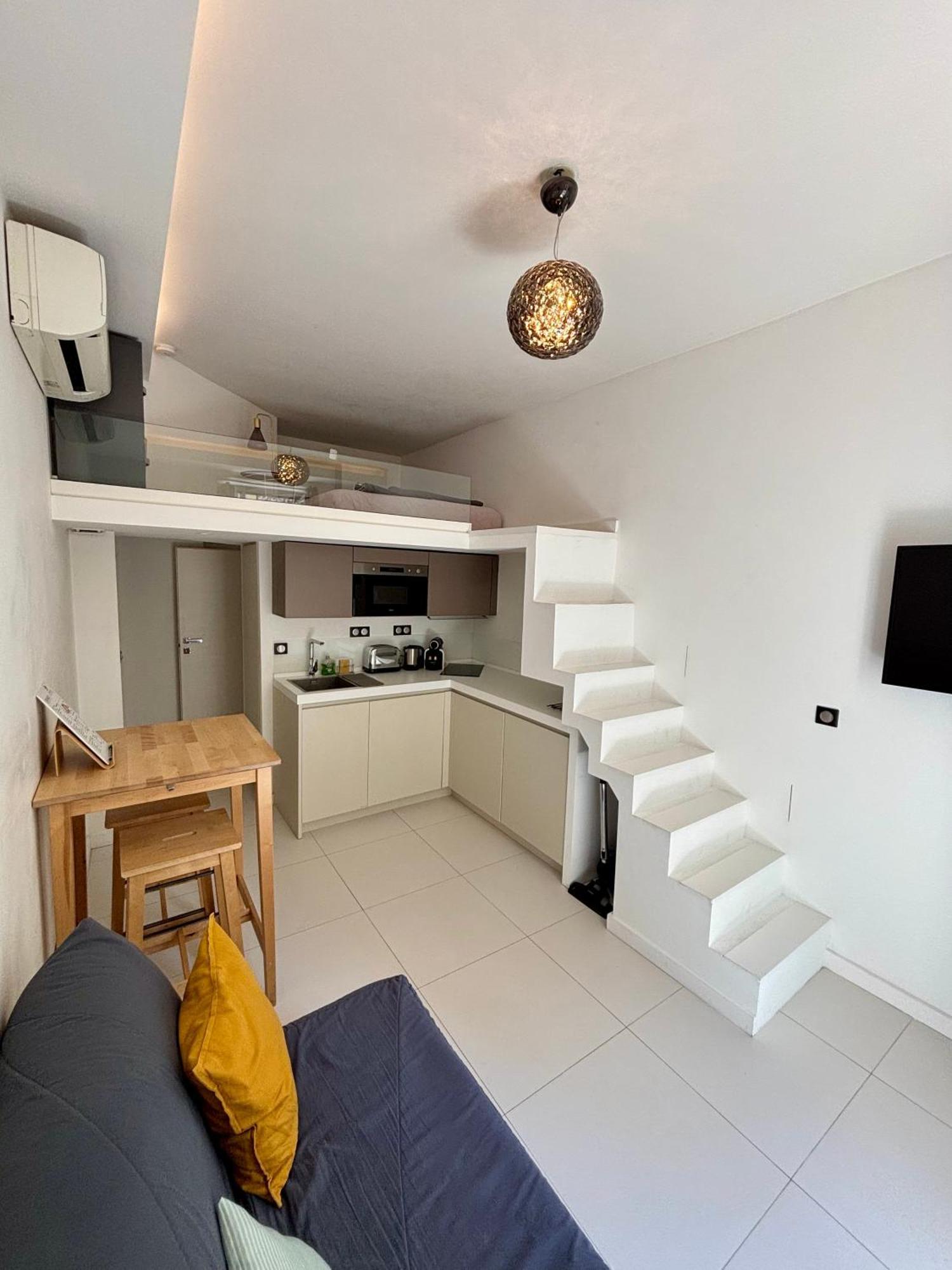 Studio A Louer Au Coeur Du Carre Dor A Nice, Rue Dalpozzo A 150 Metres Des Plages Eksteriør billede